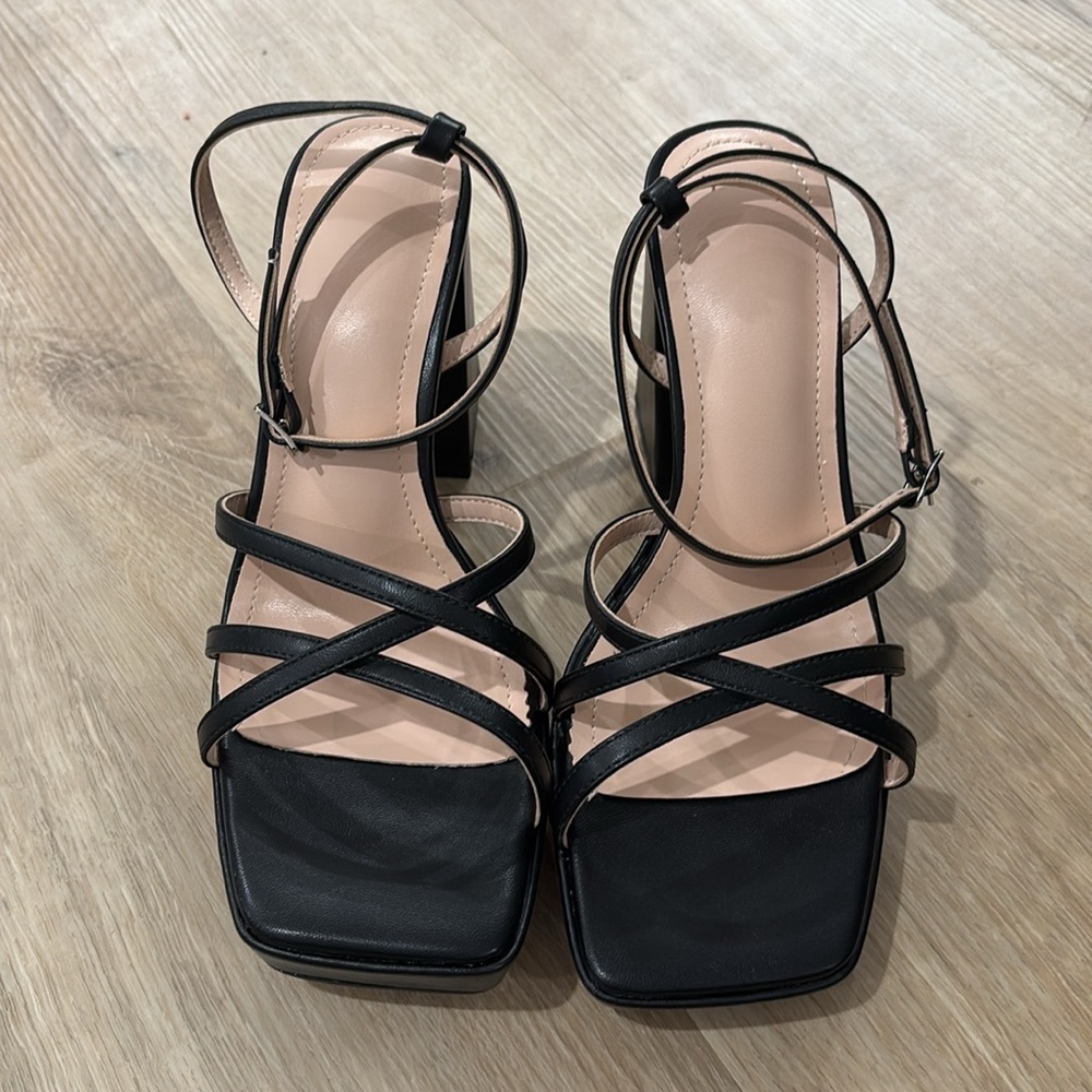 NEW Women’s Black Platform Ankle Strap Sandals - Picture 2 of 5
